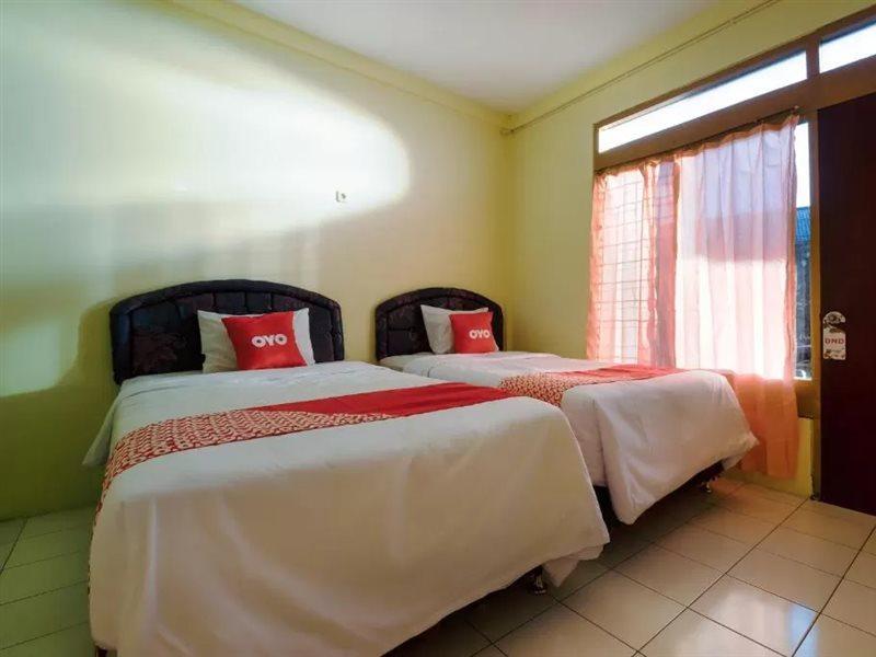 Hotel Sido Langgeng Tawangmangu Mitra Reddoorz Exterior foto